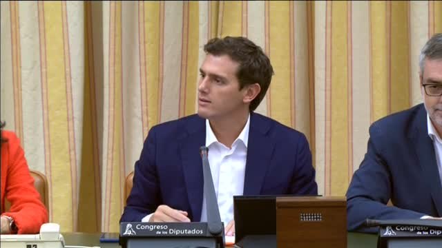 Rivera cree que el sectarismo personalizado en el sanchismo han vaciado de sentido constitucionalista al PSOE
