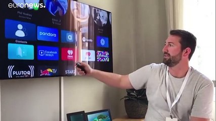 شاهد: "فيسبوك" يكشف النقاب عن منصة جديدة للتواصل المرئي والبث التلفزيوني