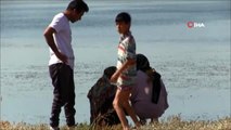 Yunan karasularında yakalanan 18 kaçak mülteci Türkiye'ye teslim edildi
