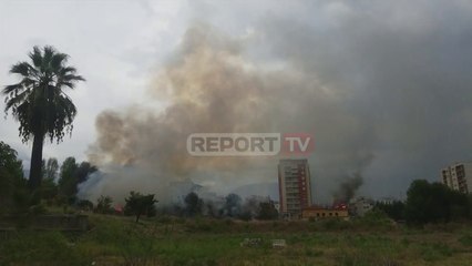 Zjarri shkrumbon dy banesa në 'Qytet Studenti', shpëton mrekullisht poligoni i mbushur me armë lufta