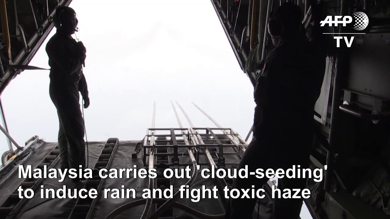 'Cloud-seeding' in Malaysia as air quality plummets