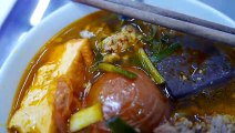 Vietnamese food Roadside snacks Street food - Crab soup Vietnamese breakfast