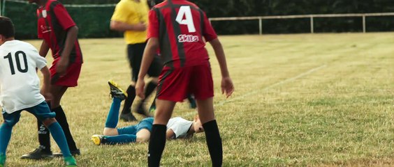 UNA PEQUEÑA MENTIRA - Tráiler Español [HD]