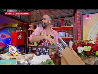 Cocina de solteros: ¡Flautas de chile relleno! | Sale el Sol