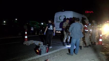 Tır, traktöre arkadan çarptı: 1 ölü, 7 yaralı