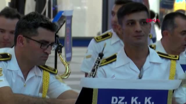 Deniz kuvvetleri komutanlığı bandosu'ndan 'gaziler günü' konseri