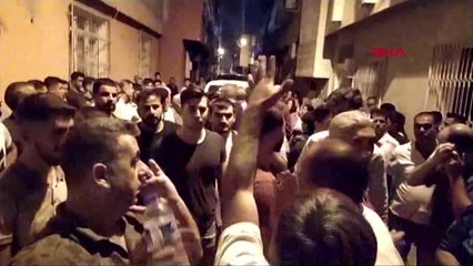 Download Video: Taciz iddiası mahalleyi karıştırdı, polis biber gazıyla müdahale etti