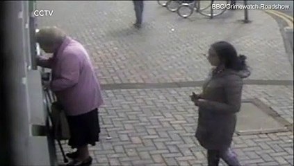 Cette mamie ne se laisse pas faire face à une voleuse.. Bien joué