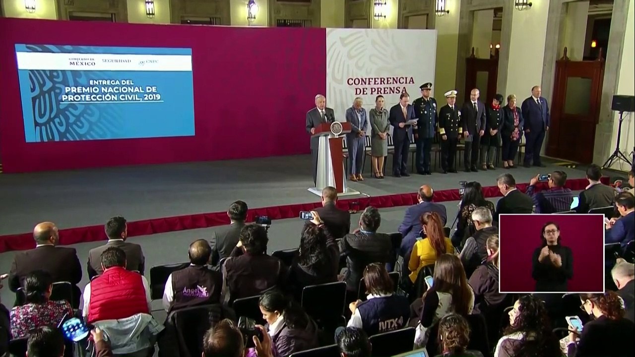 México recuerda a víctimas de terremotos de 1985 y 2017