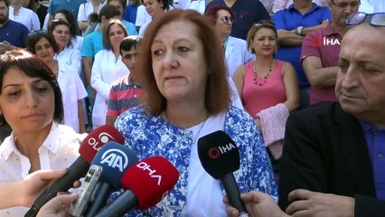 Bıçaklanan doktora meslektaşlarından destek, şiddete tepki