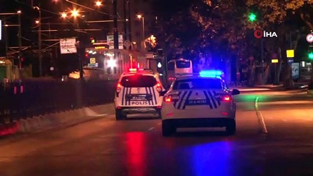 Fatih’te hırsızlar çaldıkları kasayı yol ortasında düşürdü