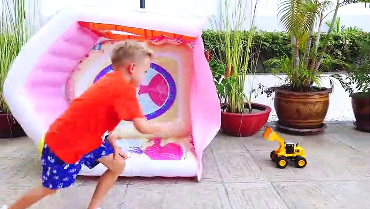 Little Nikita ride on cars et Magic transforme les voitures colorées