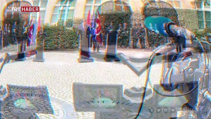 İngiltere Başbakanı Johnson’dan Brexit’i gölgeleyen renkli görüntüler