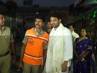 HERO KALYAN RAM Tirumala DARSHANAM || శ్రీవారి సేవలో కళ్యాణ్ రామ్