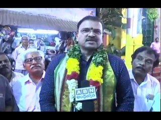 JD Laksmi Narayana prayers at Tirupati Sri Kodandarama Temple