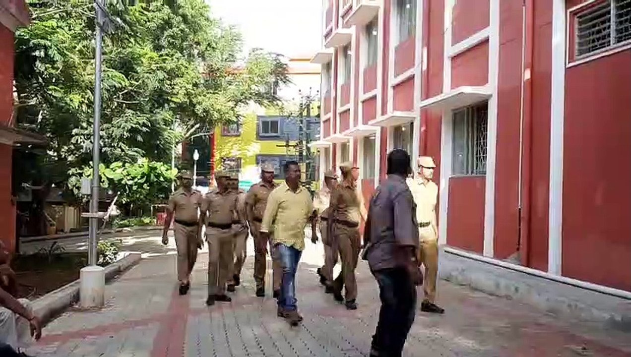 8 கிலோ தங்க அங்கி கொள்ளை.. பதற வைத்த 24 பேர்..வீடியோ