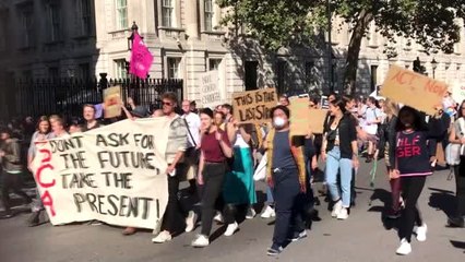 İngiltere'de iklim değişikliğine karşı protesto