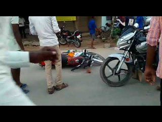 The Congress activist was attacked by the BJP in front of the police