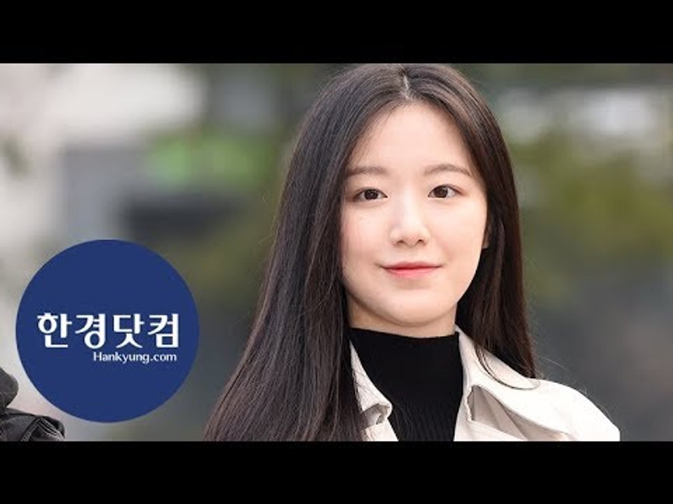 [세로직캠] (여자)아이들 슈화, 마냥 바라보게 만드는 아름다움…'눈부신 청순미~'