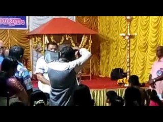 താന്‍ സംസാരിക്കുന്നതിനിടെ ബഹളമുണ്ടാക്കിയ കുട്ടികളോട് സുരേഷ്ഗോപി പ്രതികരിച്ചത് കാണുക