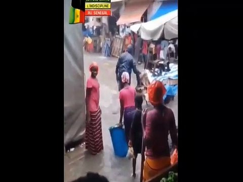 Sénégalais Sétou Guinar : Elles déversent leurs ordures dans les eaux de pluie