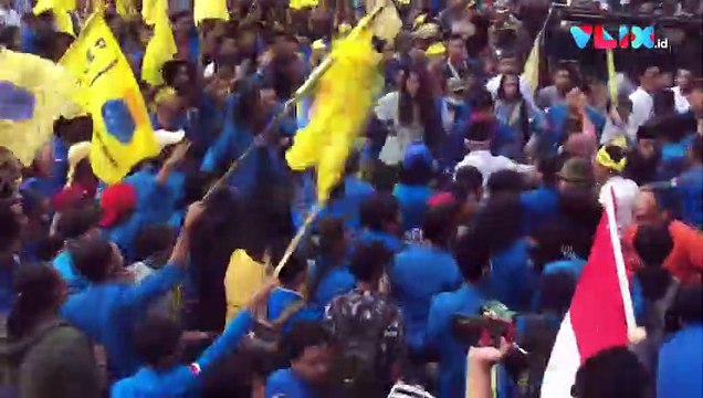 Massa PMII Bentrok Versus Polisi di KPK