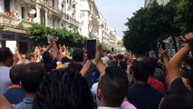 مئات المتظاهرين في شوارع الجزائر على الرغم من الانتشار الأمني الكثيف