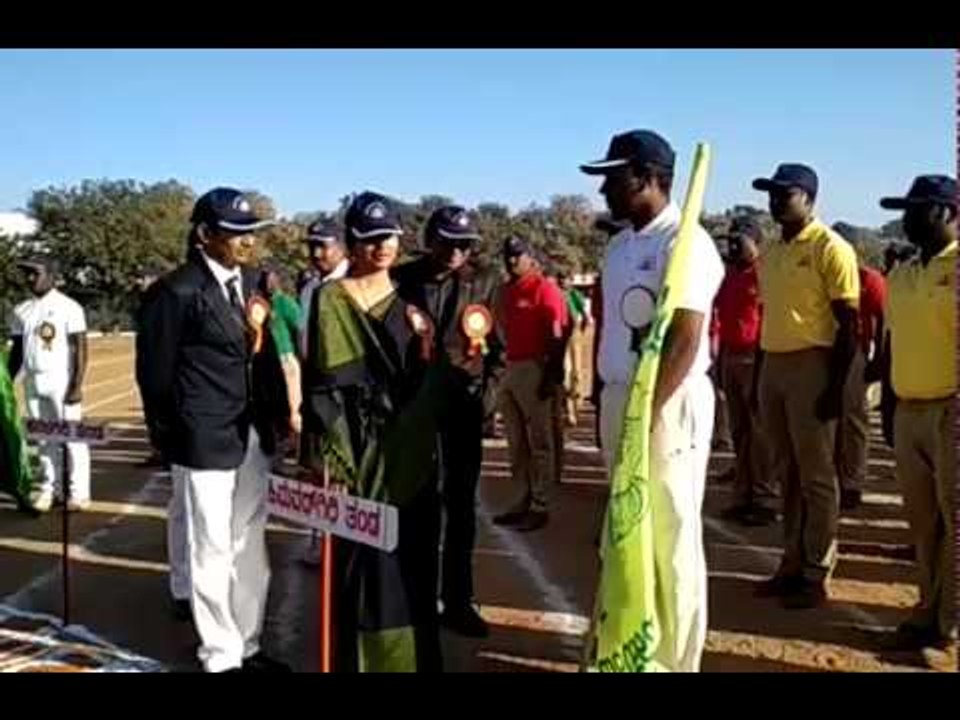 ಚಾಮರಾಜನಗರ: ಪೊಲೀಸ್ ಕ್ರೀಡಾಕೂಟಕ್ಕೆ ಜಿಲ್ಲಾಧಿಕಾರಿ ಕಾವೇರಿ ಚಾಲನೆ.
