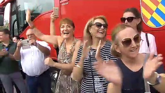 Los 'héroes' de la UME se despiden de Orihuela entre aplausos y abrazos