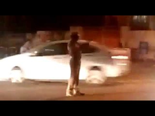 ഈ പൊലീസുകാരന് എന്ത് അവാര്‍ഡാണ് കൊടുക്കുക? അദ്ദേഹം ചെയ്യുന്നത് കണ്ടോ?