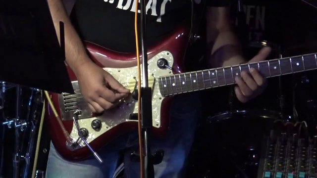 Соли , изпълняват Олдън Бийт