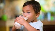 सोने से पहले बच्चे को दूध पिलाना हो सकता है खतरनाक | Milk at night tips | Boldsky
