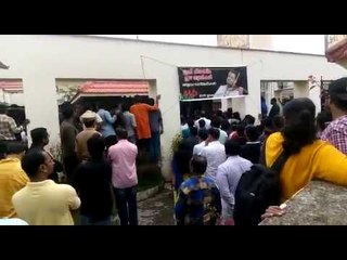 ആ വയലിന്‍ ഗീതം നിലച്ചു, ബാലുവിന് വിട നല്‍കി വിങ്ങിക്കരയുന്ന ജനങ്ങള്‍