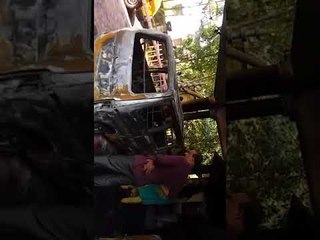 സ്വാമി സന്ദീപാനന്ദഗിരിയുടെ ആശ്രമത്തിലെ വാഹനങ്ങള്‍ അഗ്നിക്കിരയാക്കിയതിന്‍റെ ദൃശ്യങ്ങള്‍