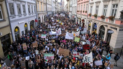 Clima: la protesta giovane che avanza in tutto il mondo