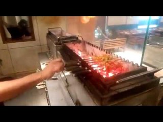 ബാര്‍ബിക്യു കിച്ചനില്‍ തത്സമയം!