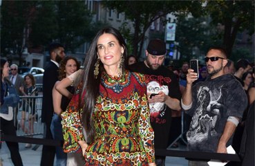 Demi Moore's meditation retreat bond with co-stars