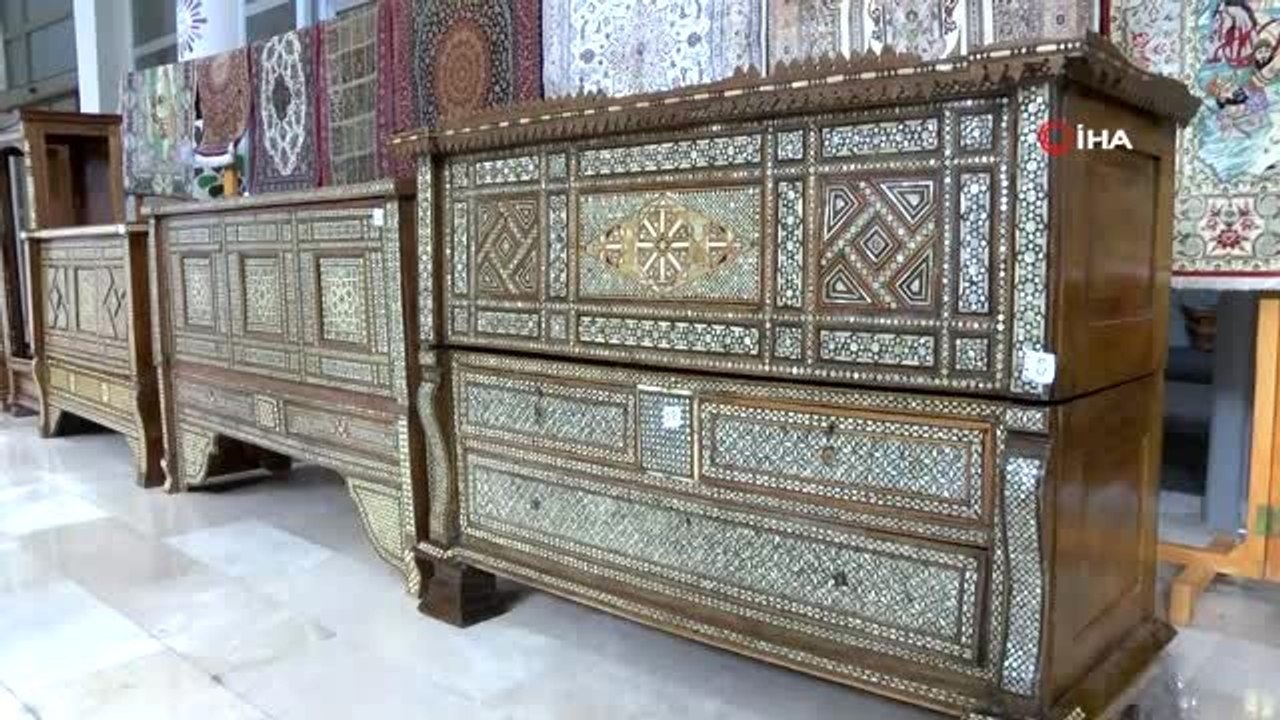 Hatay'da yakalanan tarihi eserler Irak'a teslim edildi