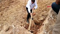 Okul temeli kazısında, roma dönemine ait mezar taşı bulundu
