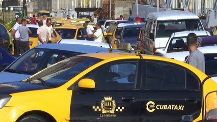 Cubanos sufriendo escases de combustible AP