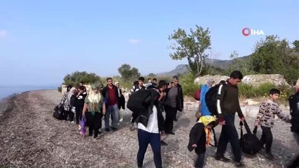 Lastik bot battı, 39 düzensiz göçmen ölümden döndü