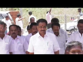 காங்கிரஸ் கட்சிக்கு வாக்களிப்பதினால் ஒரு பிரயோஜனமும் இல்லை - தம்பித்துரை அதிரடி