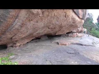 6 ஆம் நூற்றாண்டினை சார்ந்த சமணர் படுகைகளை பாதுகாத்து வரும் வாலிபர்