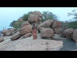 6 ஆம் நூற்றாண்டினை சார்ந்த சமணர் படுகைகளை பாதுகாத்து வரும் வாலிபர்