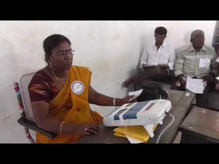 கரூரில் வாக்குச்சாவடி ஒரு பார்வை