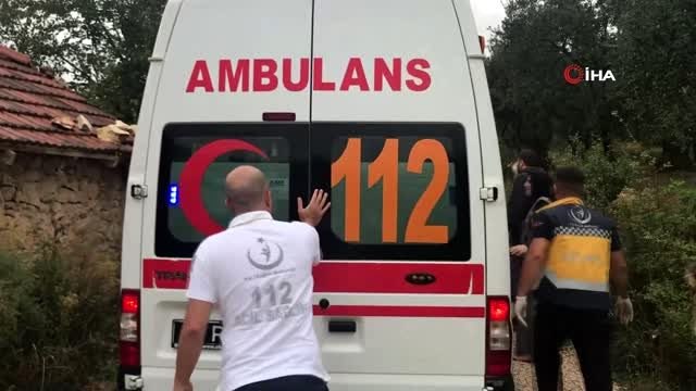 Hafif ticari araç ile saman yüklü kamyon çarpıştı: 2'si çocuk 6 yaralı