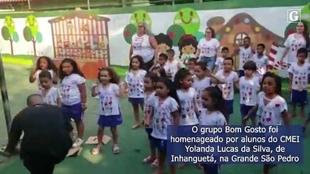 Grupo Bom Gosto é homenageado por crianças de escola pública de Vitória