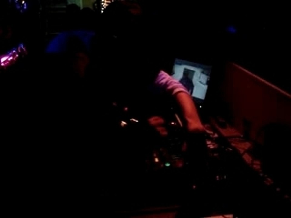 mix Tom Wright, Skimfish, Bounce