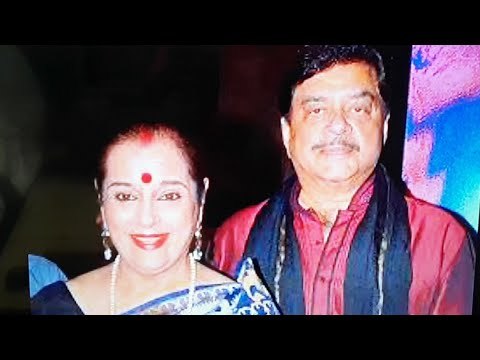 शत्रुघ्न सिन्हा की पत्नी पूनम सिन्हा सपा में शामिल,