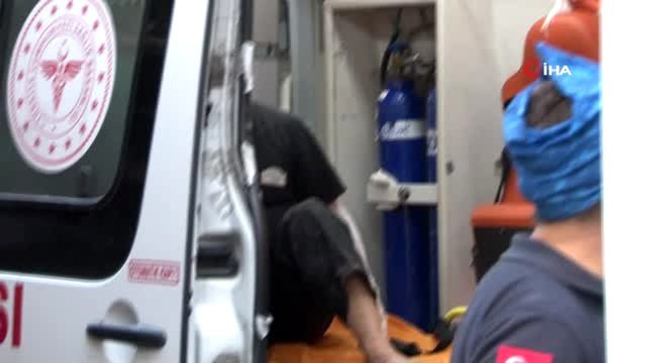 Fatih'te lüks bir otelde çıkan yangın paniğe neden oldu